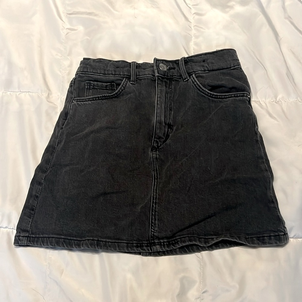 Black jean skirt from h&m in excellent condition Warn twice